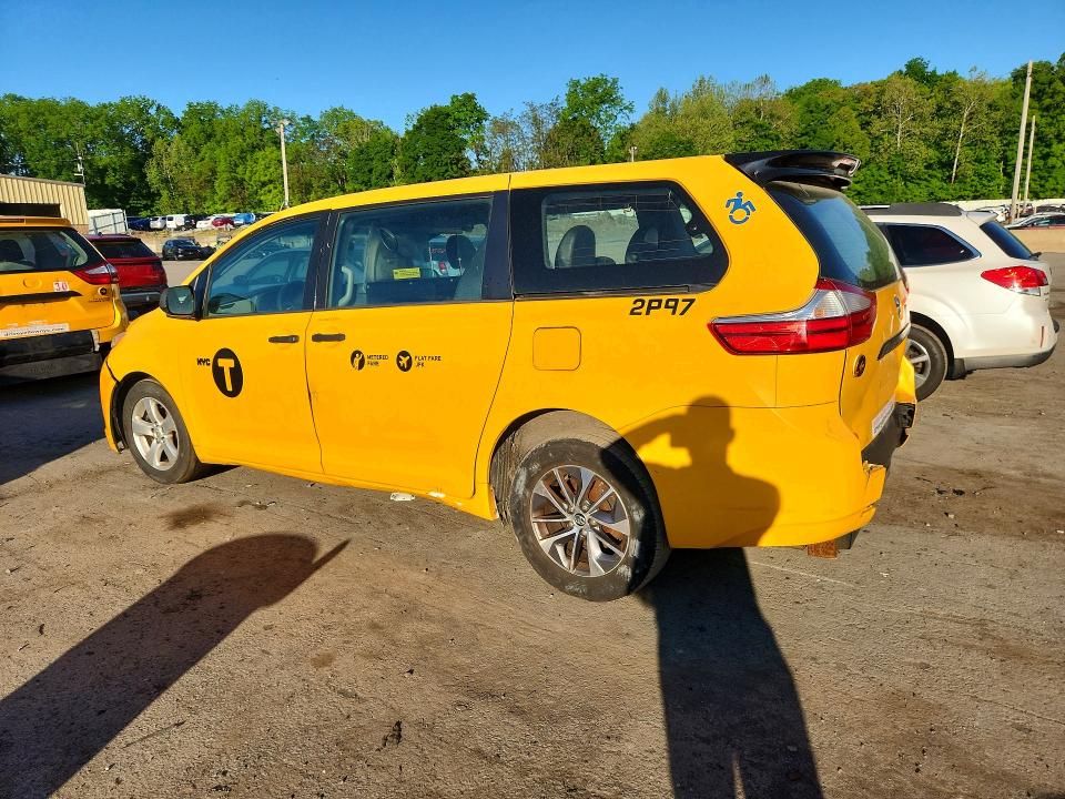 55356726 :رقم المزاد ، 5TDZK3DC8GS701187 vin ، 2016 Toyota Sienna مزاد بيع