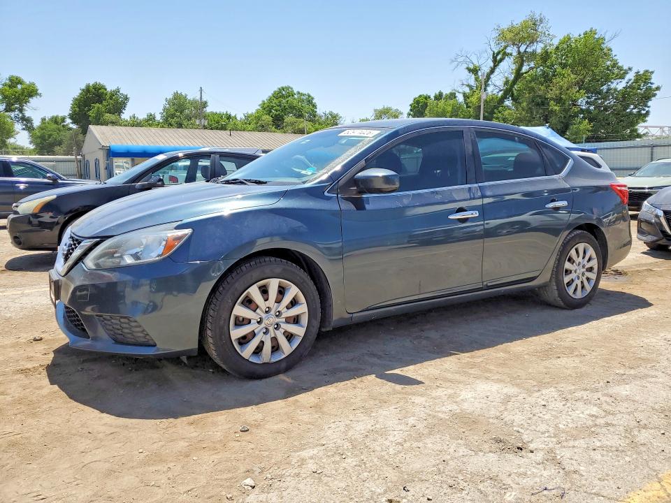 2016 Nissan Sentra მანქანა იყიდება აუქციონზე, vin: 3N1AB7AP3GL645485, აუქციონის ნომერი: 52971026