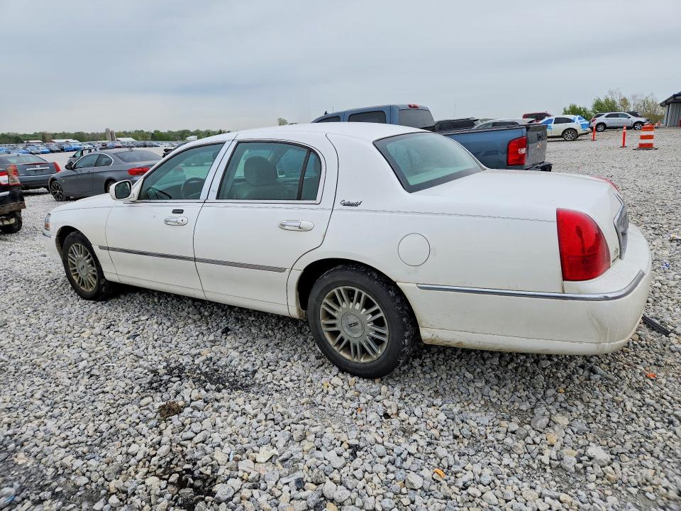 Aukcja sprzedaży 2010 Lincoln Town Car, vin: 2LNBL8CV2AX752562, numer aukcji: 53003526