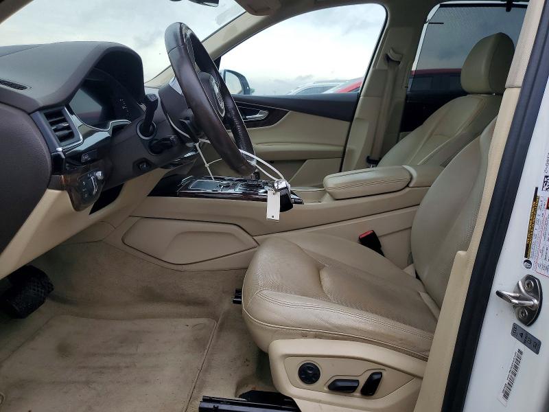 53929856 :رقم المزاد ، WA1VAAF78HD048017 vin ، 2017 Audi Q7 مزاد بيع