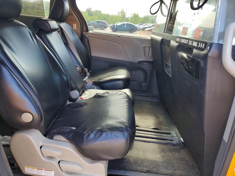 Продажа на аукционе авто 2016 Toyota Sienna, vin: 5TDKK3DC2GS764058, номер лота: 55363536