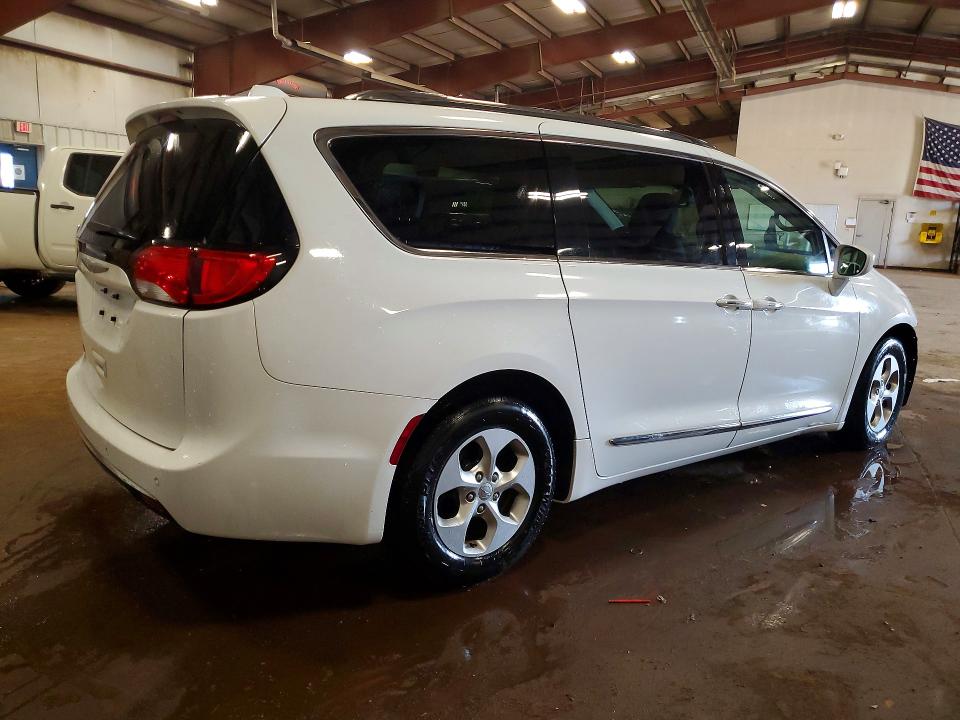 Продажа на аукционе авто 2017 Chrysler Pacifica, vin: 2C4RC1EG2HR599706, номер лота: 53881966