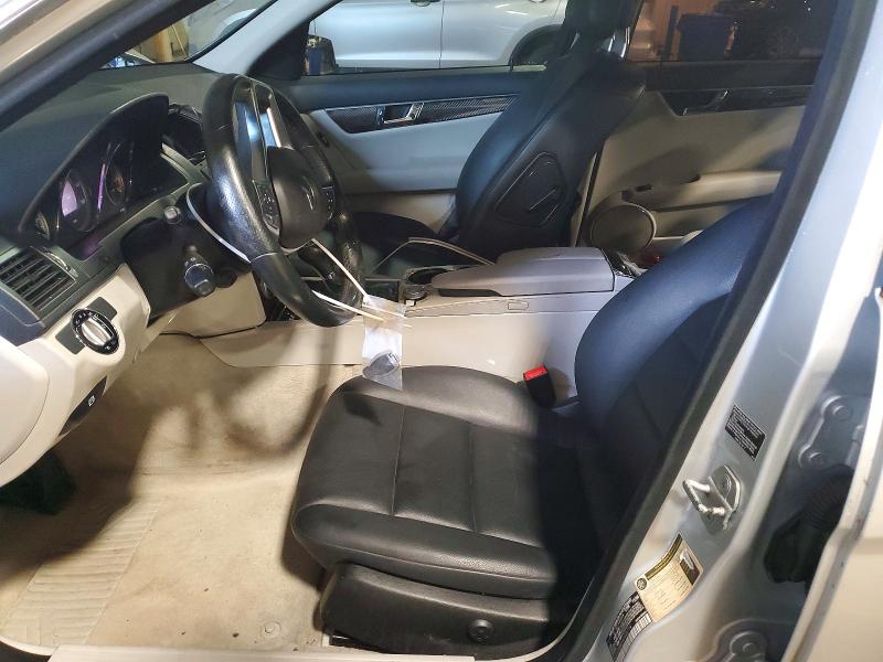 2010 Mercedes-benz C მანქანა იყიდება აუქციონზე, vin: WDDGF8BBXAF448714, აუქციონის ნომერი: 54648506