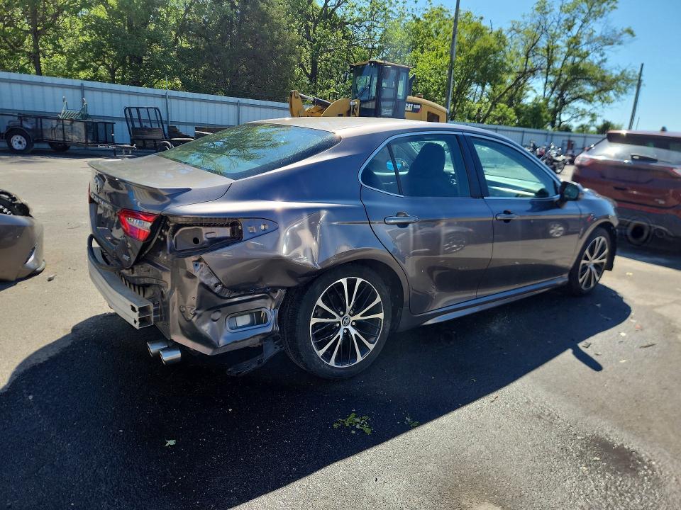 Auction sale of the 2018 Toyota Camry, vin: 4T1B11HK0JU562424, lot number: 53074076