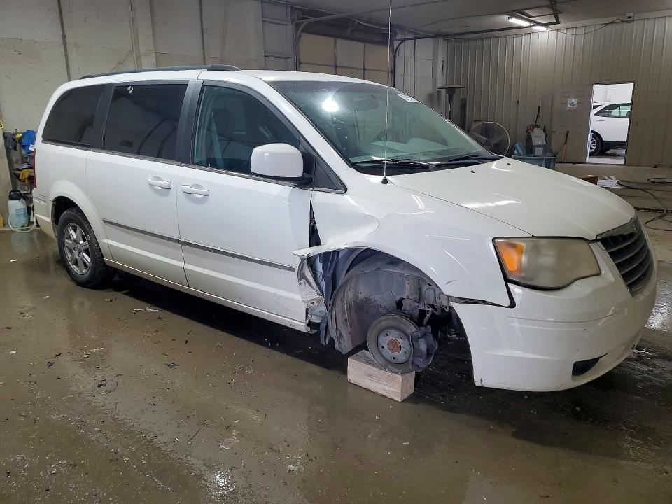 52154396 :رقم المزاد ، 2A4RR5D16AR243469 vin ، 2010 Chrysler Town & Country مزاد بيع