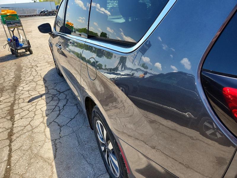 2021 Chrysler Pacifica მანქანა იყიდება აუქციონზე, vin: 2C4RC1L73MR585861, აუქციონის ნომერი: 52664926