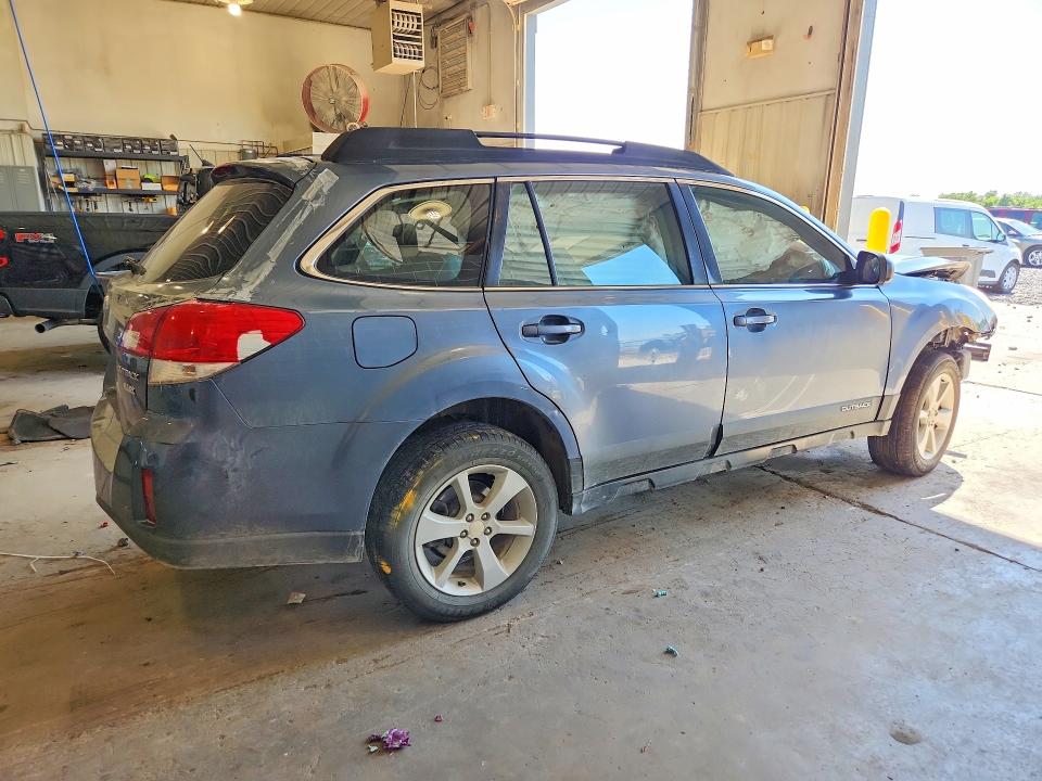 52915086 :رقم المزاد ، 4S4BRBAC7E3242949 vin ، 2014 Subaru Outback Sw 4wd مزاد بيع