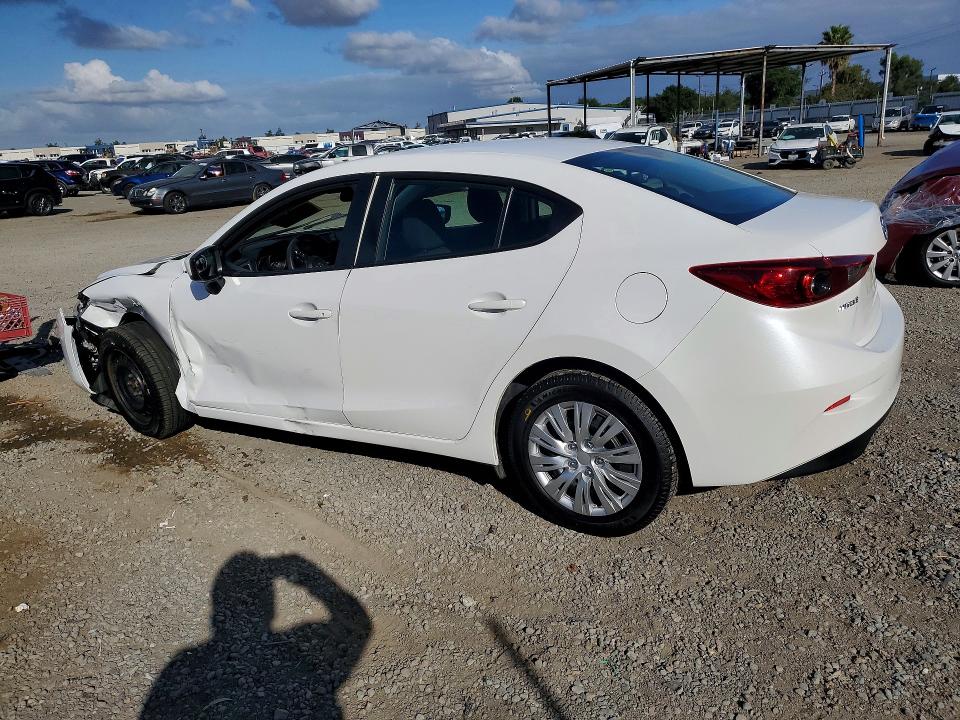 55203136 :رقم المزاد ، 3MZBN1U71JM202915 vin ، 2018 Mazda 3 مزاد بيع