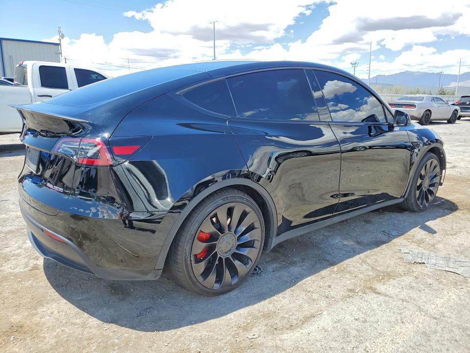 55566956 :رقم المزاد ، 7SAYGDEF7PF899196 vin ، 2023 Tesla Model Y مزاد بيع