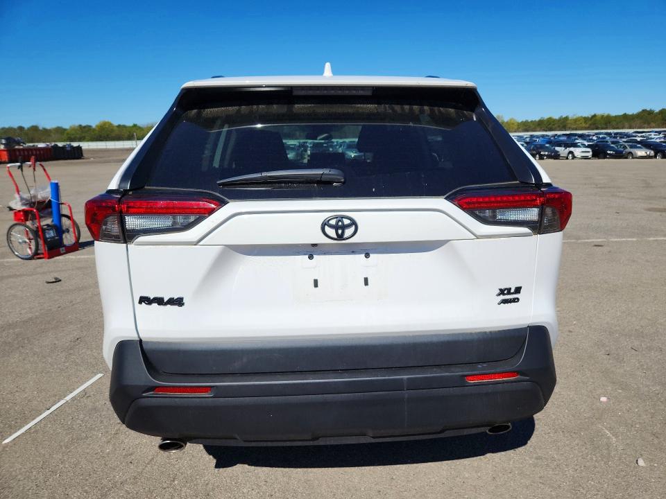 53268086 :رقم المزاد ، 2T3P1RFV2NC299661 vin ، 2022 Toyota Rav4 مزاد بيع