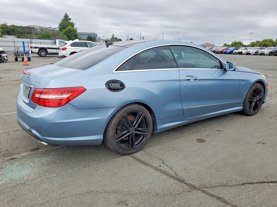 Продажа на аукционе авто 2012 Mercedes-benz E, vin: WDDKJ7DB9CF163912, номер лота: 52453136