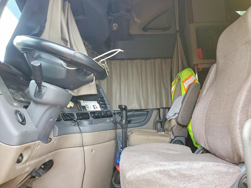 Продаж на аукціоні авто 2013 Freightliner Cascaia125, vin: 1FUJGLDRXDSBU5725, номер лоту: 51057996