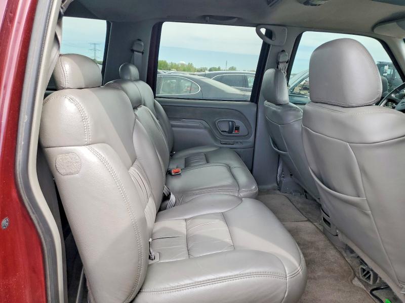52585936 :رقم المزاد ، 3GKFK16R0XG531905 vin ، 1999 Gmc Suburban مزاد بيع