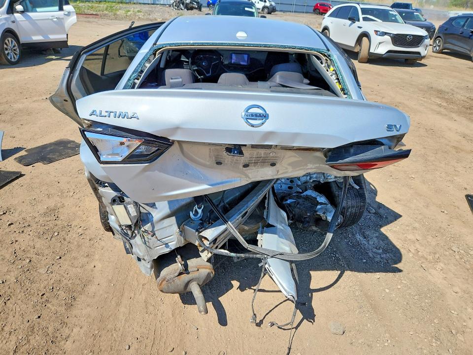 52221626 :رقم المزاد ، 1N4BL4DV6MN324713 vin ، 2021 Nissan Altima مزاد بيع