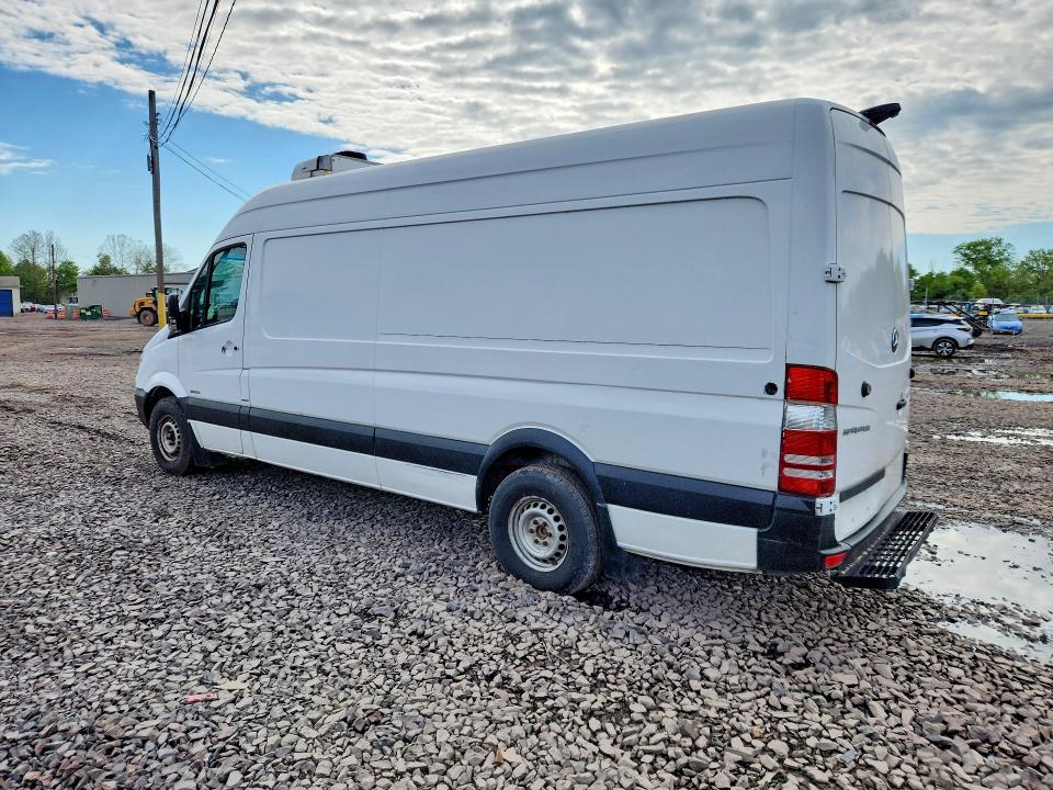 53031116 :رقم المزاد ، WD3PE8CC4F5960447 vin ، 2015 Mercedes Benz Sprinter مزاد بيع