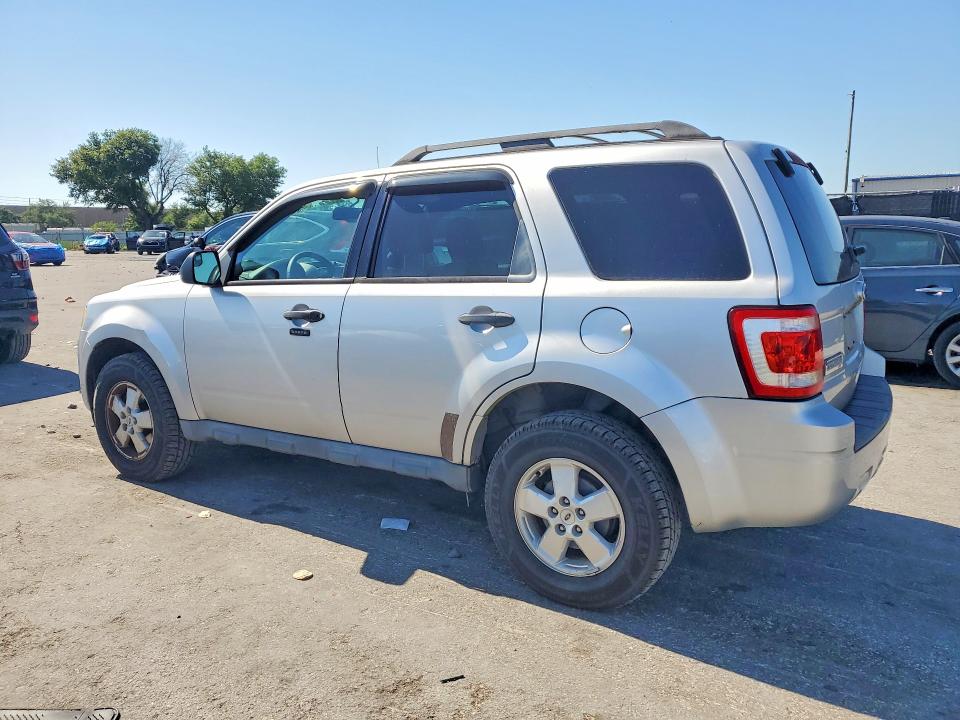 2010 Ford Escape მანქანა იყიდება აუქციონზე, vin: 1FMCU0DGXAKD16676, აუქციონის ნომერი: 53755356