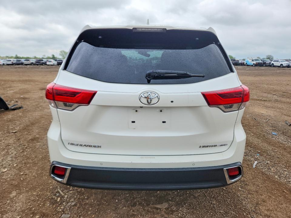 53979156 :رقم المزاد ، 5TDDZRFH3JS873832 vin ، 2018 Toyota Highlander مزاد بيع