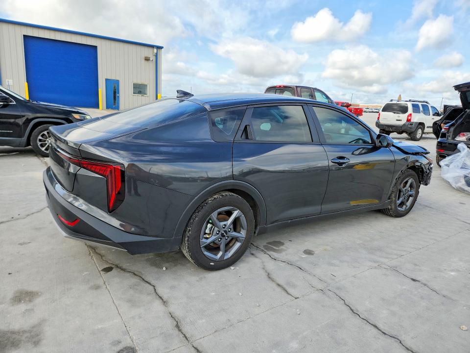 Продажа на аукционе авто 2025 Kia K4, vin: 3KPFT4DE5SE132938, номер лота: 49752566