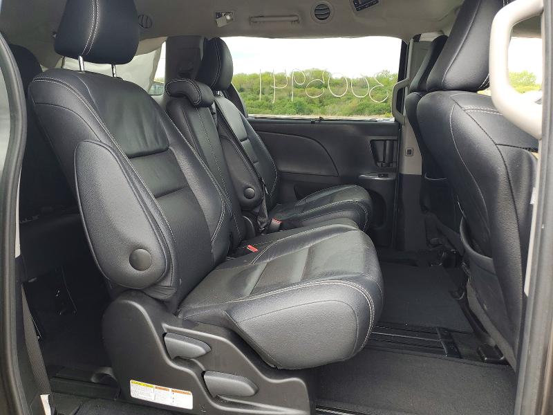 52711156 :رقم المزاد ، 5TDXZ3DC3HS834086 vin ، 2017 Toyota Sienna مزاد بيع
