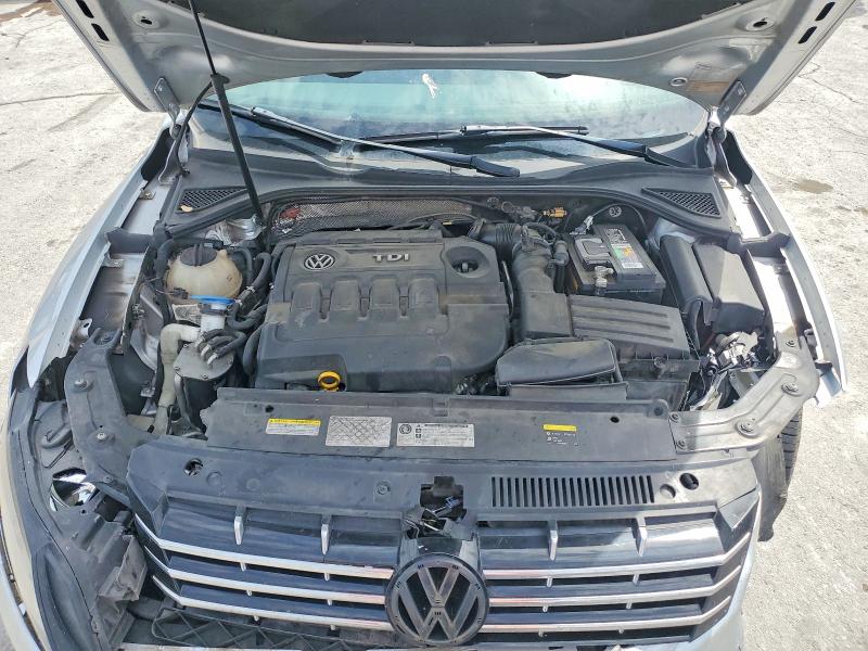 52375906 :رقم المزاد ، 1VWBV7A32FC075332 vin ، 2015 Volkswagen Passat مزاد بيع