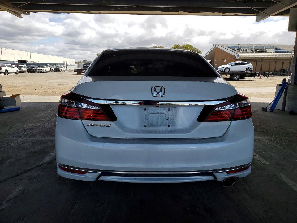 54718926 :رقم المزاد ، 1HGCR2F38HA080980 vin ، 2017 Honda Accord مزاد بيع