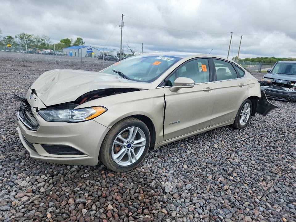 51952526 :رقم المزاد ، 3FA6P0LU3JR152138 vin ، 2018 Ford Fusion مزاد بيع
