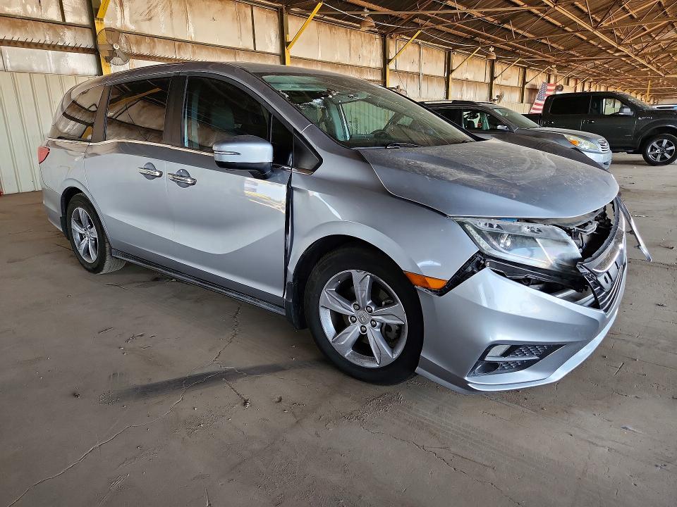 Продажа на аукционе авто 2018 Honda Odyssey, vin: 5FNRL6H76JB101128, номер лота: 54911706