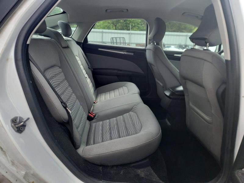 52830676 :رقم المزاد ، 3FA6P0G77GR212130 vin ، 2016 Ford Fusion مزاد بيع