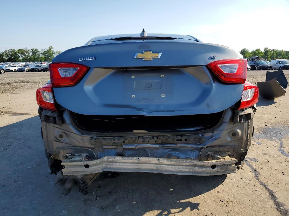 55273736 :رقم المزاد ، 1G1BE5SM4K7139249 vin ، 2019 Chevrolet Cruze مزاد بيع
