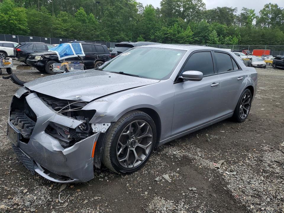 Продажа на аукционе авто 2015 Chrysler 300, vin: 2C3CCABG4FH903815, номер лота: 55110916