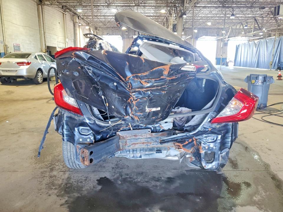 Продаж на аукціоні авто 2018 Honda Civic, vin: 2HGFC2F59JH548495, номер лоту: 55380556