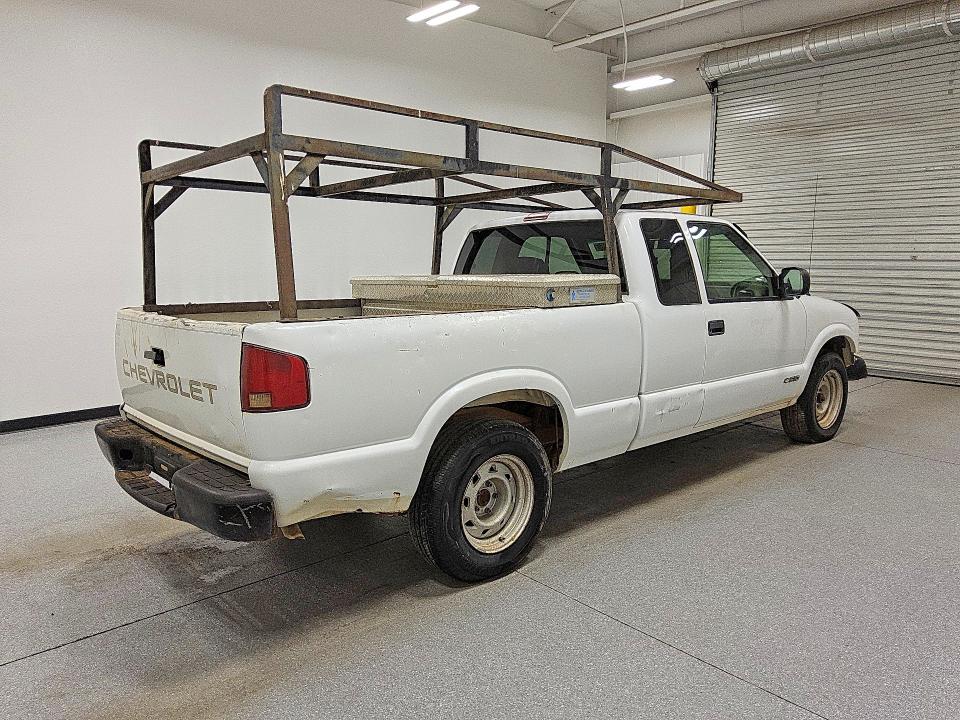 51369536 :رقم المزاد ، 1GCCS19W1Y8176010 vin ، 2000 Chevrolet S Truck مزاد بيع