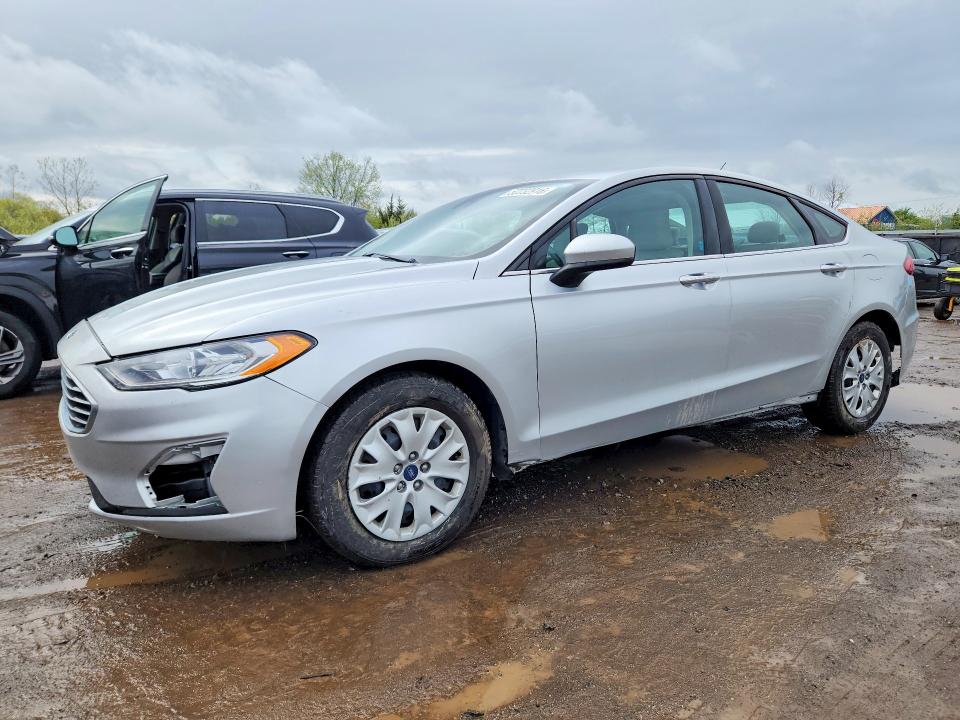 52232916 :رقم المزاد ، 3FA6P0G71KR268072 vin ، 2019 Ford Fusion مزاد بيع