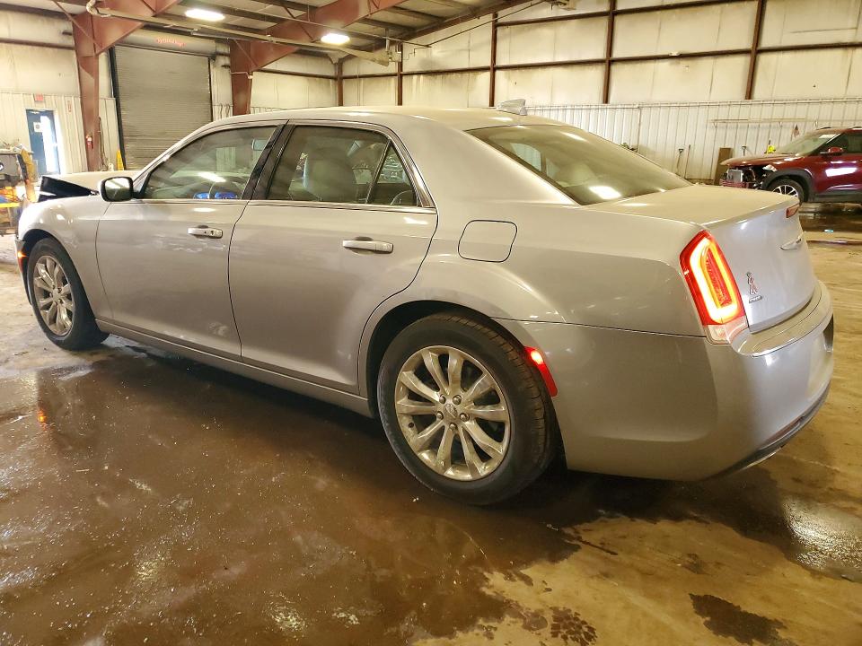 2017 Chrysler 300 მანქანა იყიდება აუქციონზე, vin: 2C3CCARGXHH571372, აუქციონის ნომერი: 52855546