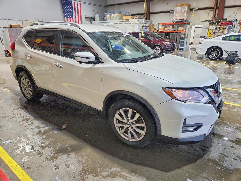 55438986 :رقم المزاد ، KNMAT2MT8JP534190 vin ، 2018 Nissan Rogue مزاد بيع