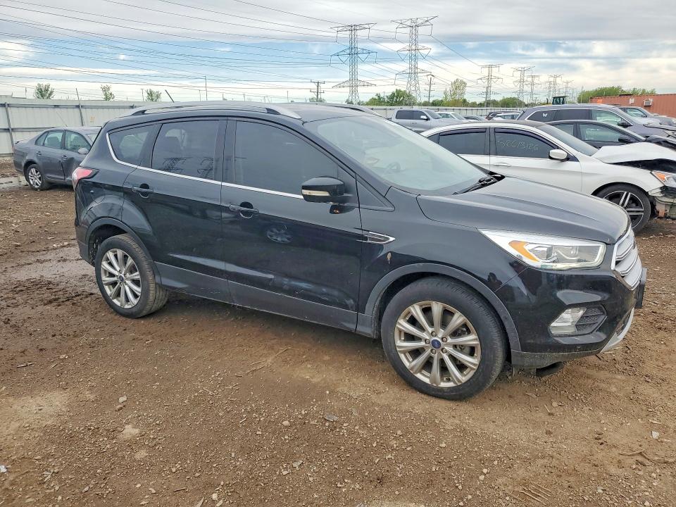 52627016 :رقم المزاد ، 1FMCU9J9XJUA80769 vin ، 2018 Ford Escape مزاد بيع
