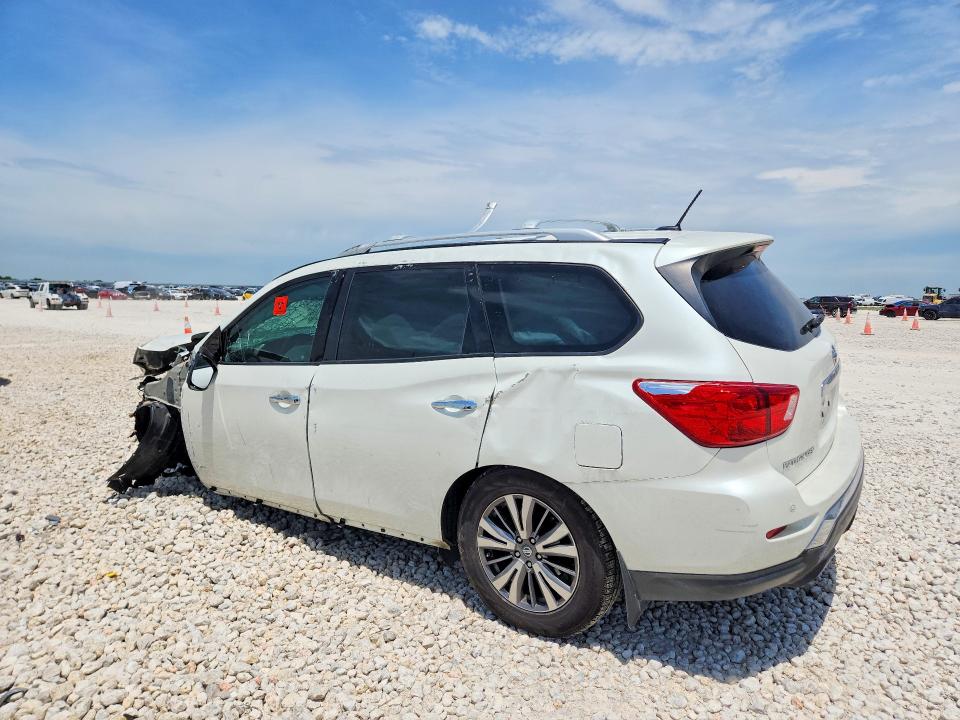 53647136 :رقم المزاد ، 5N1DR2MN3JC613122 vin ، 2018 Nissan Pathfinder مزاد بيع