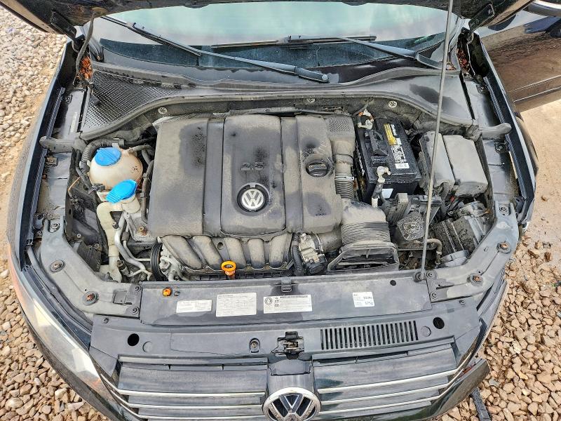 52905286 :رقم المزاد ، 1VWBP7A39DC053982 vin ، 2013 Volkswagen Passat مزاد بيع