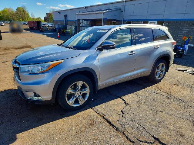 Продажа на аукционе авто 2015 Toyota Highlander, vin: 5TDDKRFH7FS072168, номер лота: 51984496