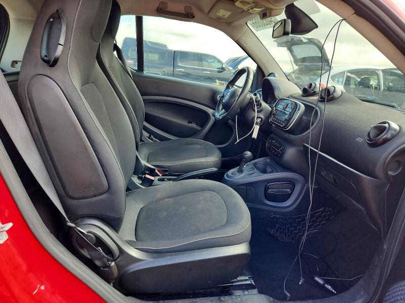 54650866 :رقم المزاد ، WMEFJ9BA0JK283377 vin ، 2018 Smart Fortwo مزاد بيع