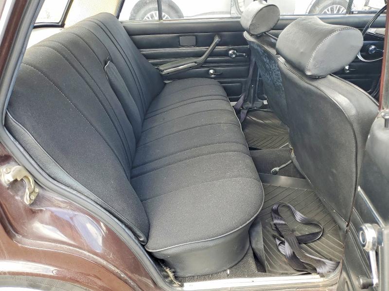 52069086 :رقم المزاد ، XTA210630J2012587 vin ، 1988 Lada Niva مزاد بيع