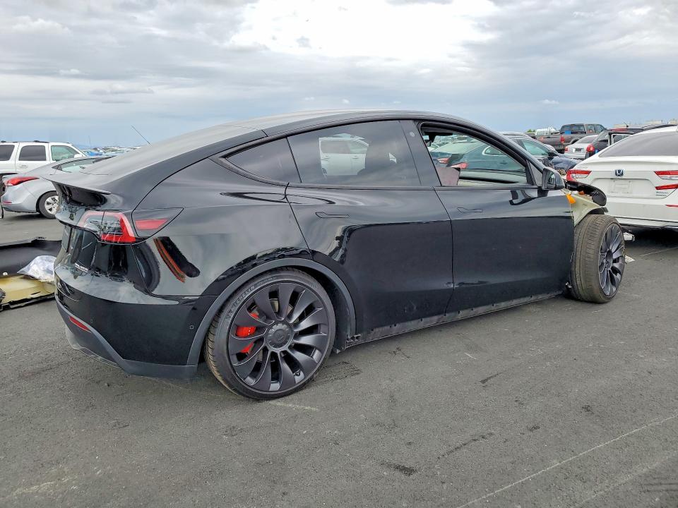 50522156 :رقم المزاد ، 7SAYGDEF0NF484797 vin ، 2022 Tesla Model Y مزاد بيع