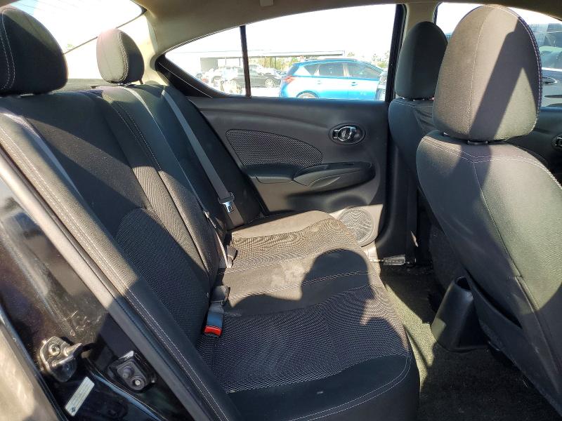 52248556 :رقم المزاد ، 3N1CN7AP5JL863239 vin ، 2018 Nissan Versa مزاد بيع