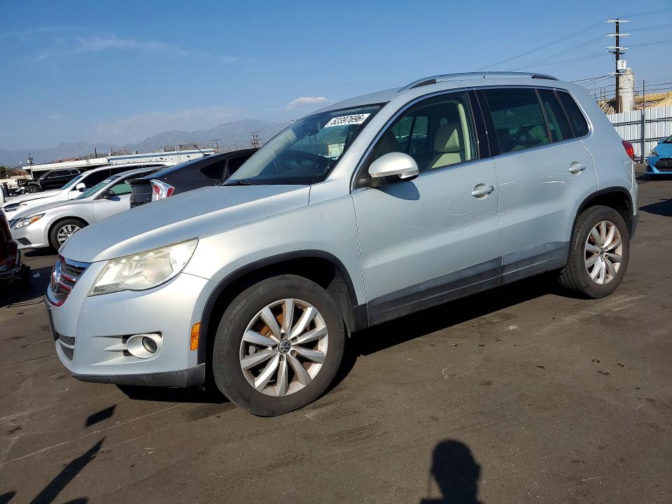 2011 Volkswagen Tiguan მანქანა იყიდება აუქციონზე, vin: WVGAV7AX0BW503002, აუქციონის ნომერი: 52397696