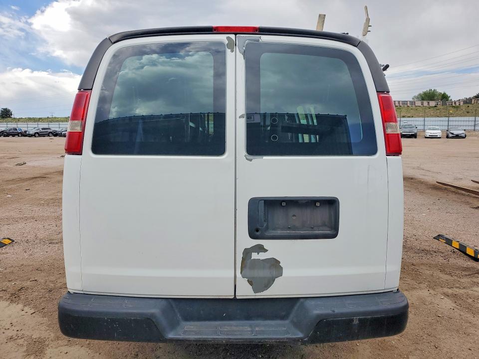 53763266 :رقم المزاد ، 1GTW7FCG7B1100059 vin ، 2011 Gmc Savana مزاد بيع