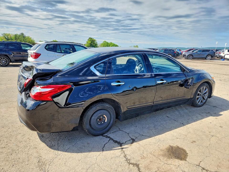 Продаж на аукціоні авто 2017 Nissan Altima, vin: 1N4AL3AP2HN330557, номер лоту: 52772566