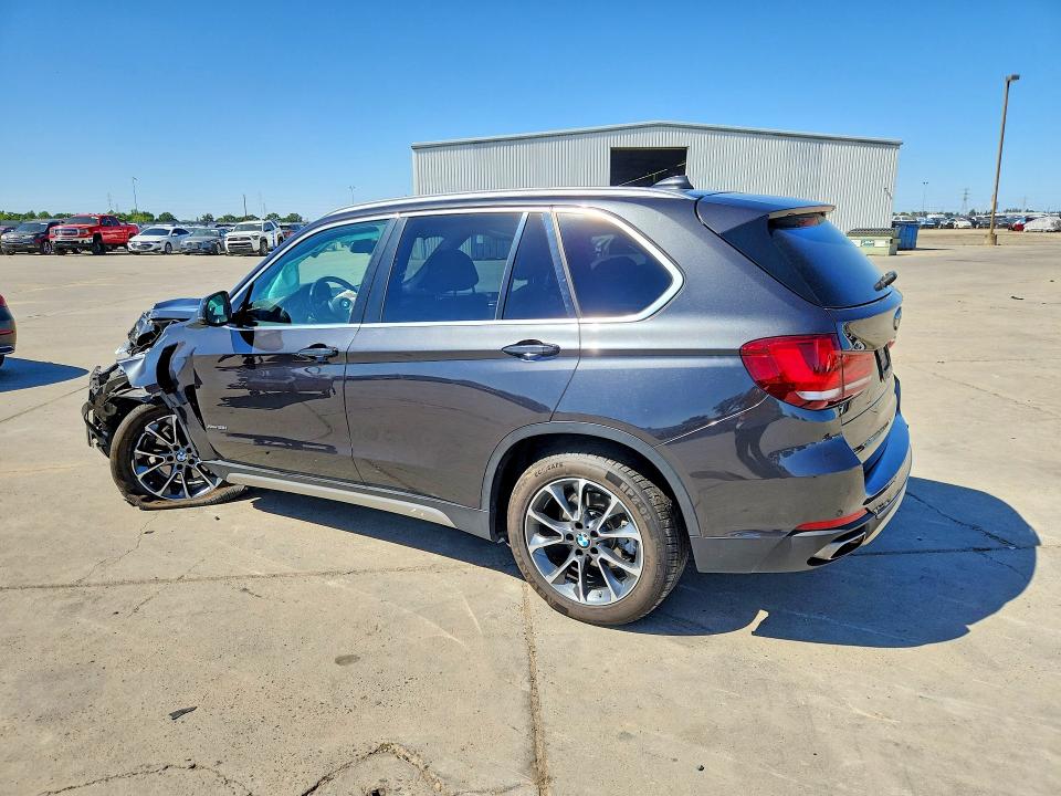 54458906 :رقم المزاد ، 5UXKR0C51J0X99082 vin ، 2018 Bmw X5 مزاد بيع