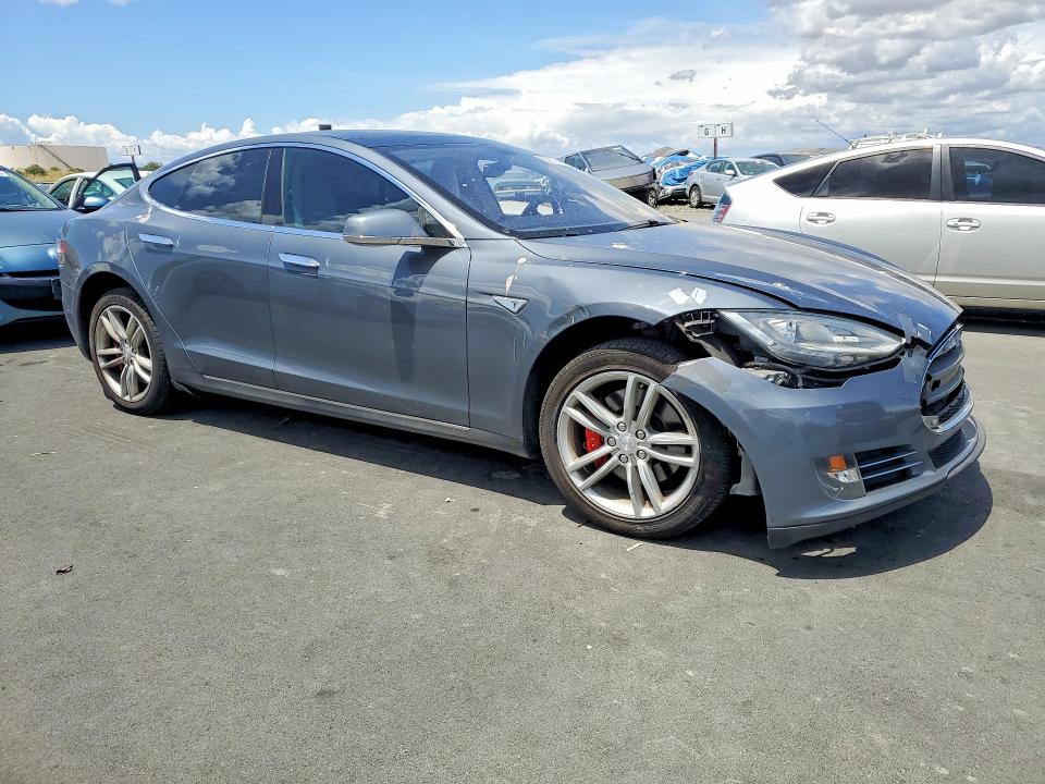 Продажа на аукционе авто 2013 Tesla Model S, vin: 5YJSA1CN5DFP17892, номер лота: 55012456