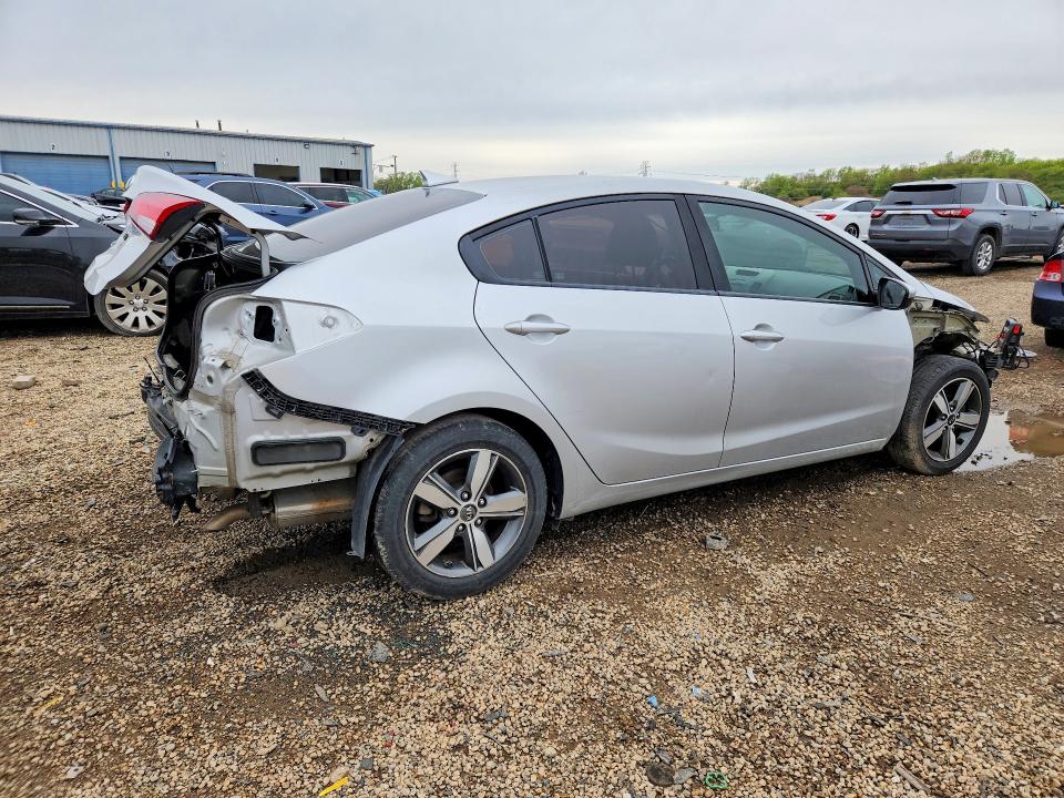 51623216 :رقم المزاد ، 3KPFL4A73JE171192 vin ، 2018 Kia Forte مزاد بيع