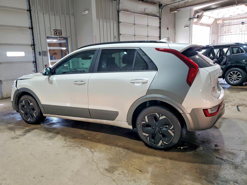2025 Kia Niro მანქანა იყიდება აუქციონზე, vin: KNDCT3L14S5132730, აუქციონის ნომერი: 52812836